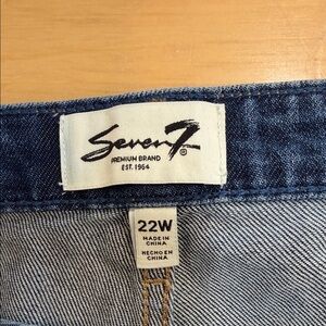 NWT Size 22W Seven7 Loose Straight Jean